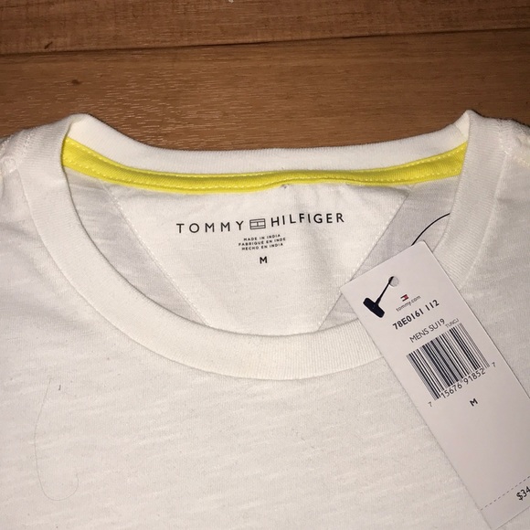 NWT TOMMY HILFIGER T-SHIRT - Picture 4 of 5